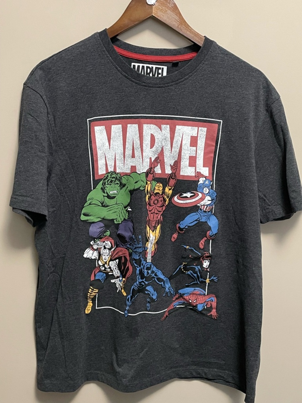 Disney Marvel Action Hero’s T-Shirt Men’s Large